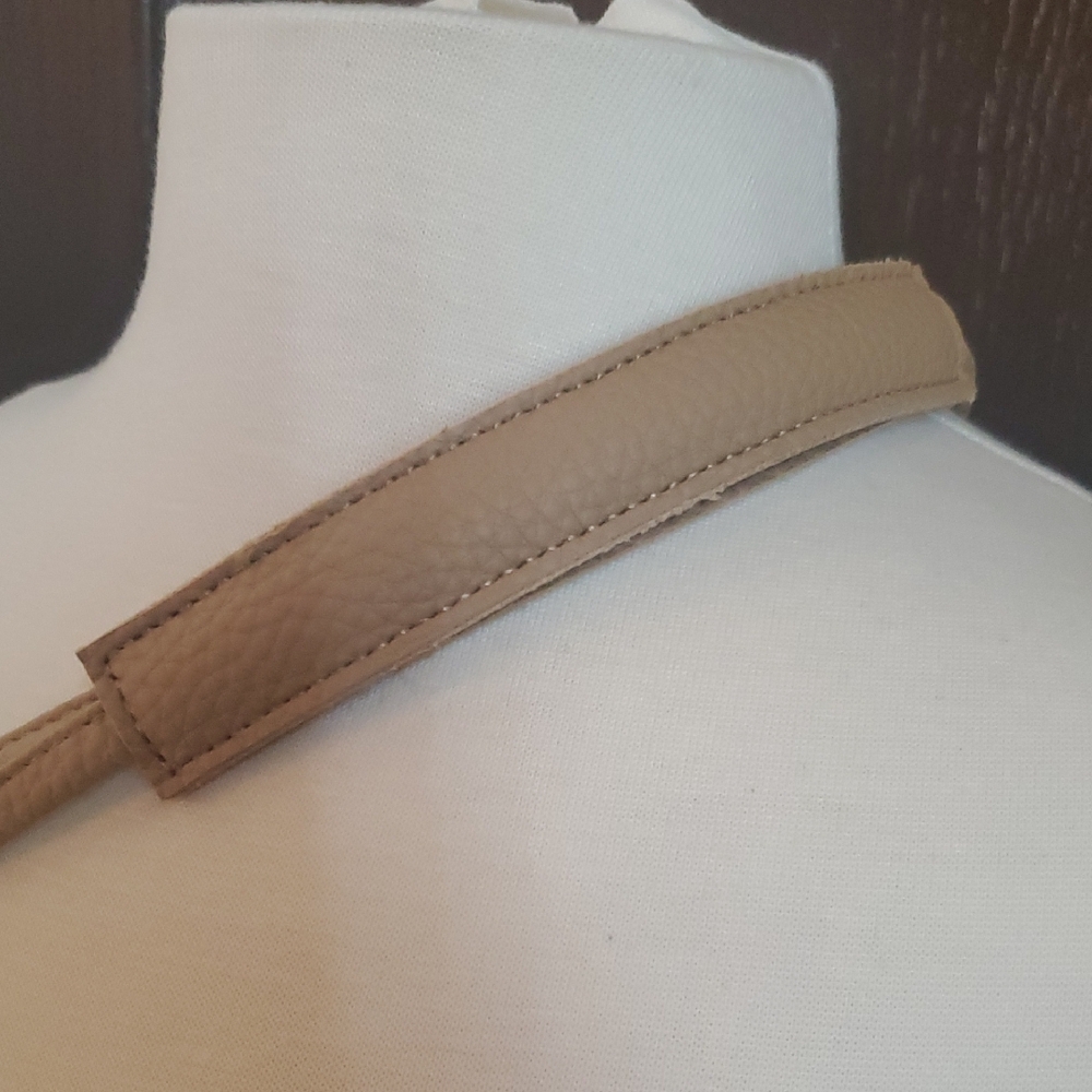 8 Other Reasons Tan Shoulder Bag - Picture 4 of 5